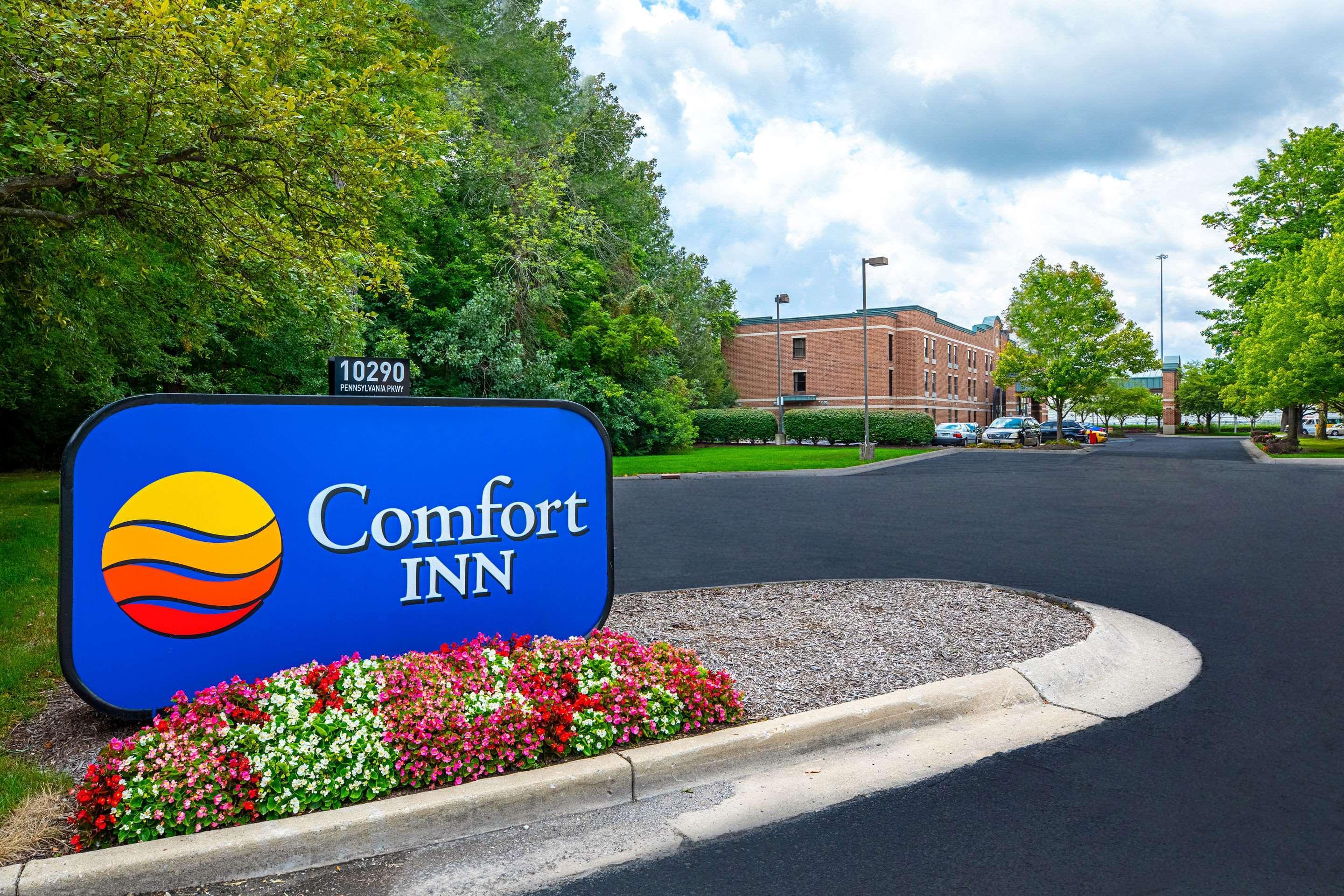 Comfort Inn Indianapolis North - Кармел Екстер'єр фото